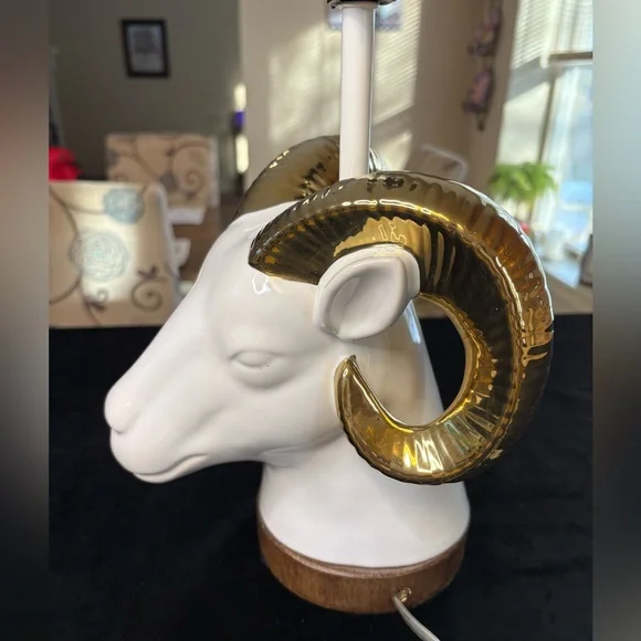 White Ceramic Ram’s Head Table Lamp With Gold-Colored Horns
